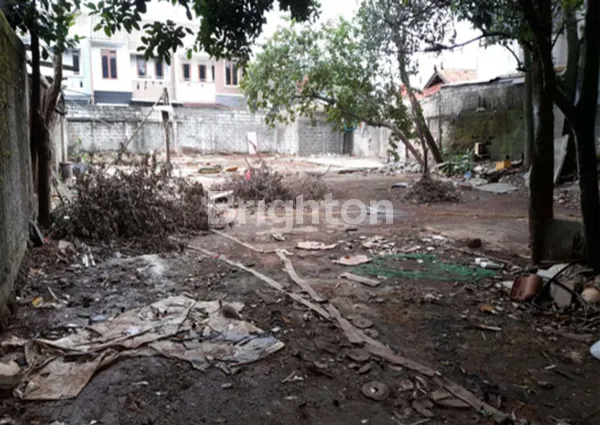 image LAHAN TANAH PINGGIR JALAN BONUS RUMAH DI JAGAKARSA - LUAS 1.887M2, LOKASI PREMIUM, DEKAT UI & TOL BRIGIF! (2)