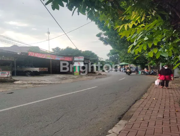 image LAHAN TANAH PINGGIR JALAN BONUS RUMAH DI JAGAKARSA - LUAS 1.887M2, LOKASI PREMIUM, DEKAT UI & TOL BRIGIF! (5)