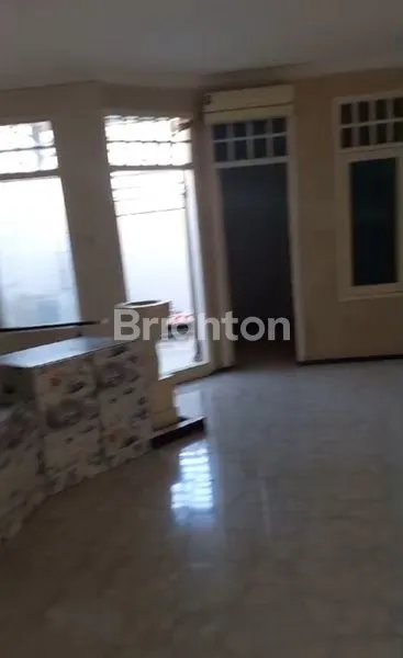 image JUAL SEWA KONTRAK RUMAH 2LANTAI BABATAN PRATAMA WIYUNG SURABAYA BARAT (8)