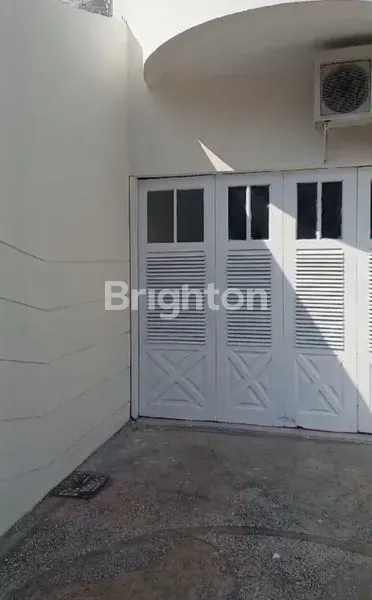 image JUAL SEWA KONTRAK RUMAH 2LANTAI BABATAN PRATAMA WIYUNG SURABAYA BARAT (2)