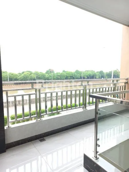 image RUMAH MEWAH 3 LANTAI DI TELUK GONG JAKARTA UTARA  (7)