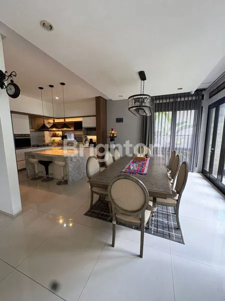 image RUMAH MEWAH DI DAGO PAKAR, VIEW BANDUNG & SHM (8)