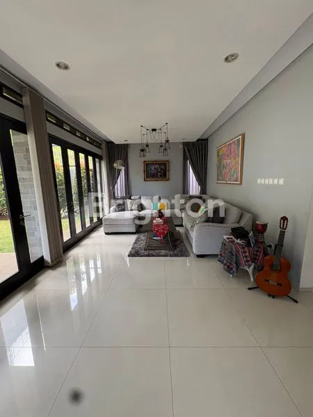 image RUMAH MEWAH DI DAGO PAKAR, VIEW BANDUNG & SHM (3)