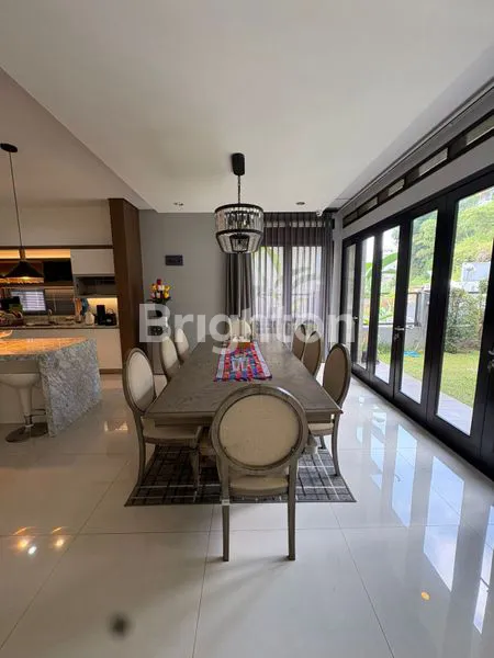 image RUMAH MEWAH DI DAGO PAKAR, VIEW BANDUNG & SHM (4)