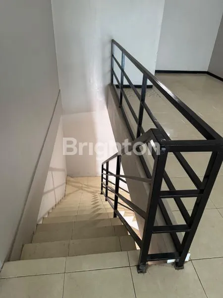 image DIJUAL RUKO AREA SELANGKAH KE PASAR BUNUL SELANGKAH KE SULFAT STRATEGIS DEKAT BANYAK PERUMAHAN AREA PADAT DI KECAMATAN BLIMBING KOTA MALANG (3)