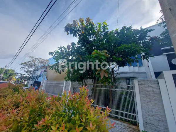 image RUMAH MEWAH 6 + 1 KAMAR TIDUR LT 375M² DI KAWASAN STRATEGIS PUSAT KEGIATAN EKONOMI (5)