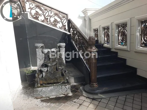 image RUMAH MEWAH SIAP HUNI TAMAN PALEM (5)