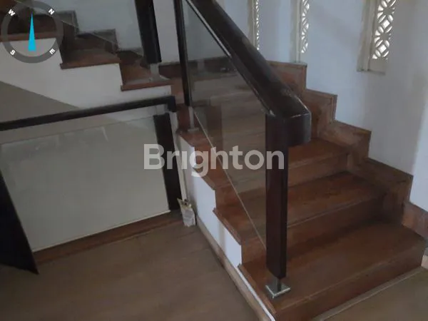 image RUMAH MEWAH SIAP HUNI TAMAN PALEM (3)