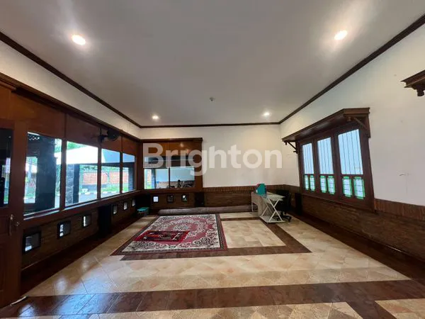 image RUMAH MEWAH DI JALAN UTAMA LENTENG AGUNG COCOK BUAT HUNIAN & INVESTASI (3)