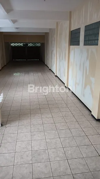 image DIJUAL / DISEWAKAN RUKO 2 LANTAI DI JALAN PENGAMPON, NOL JALAN RAYA. (4)