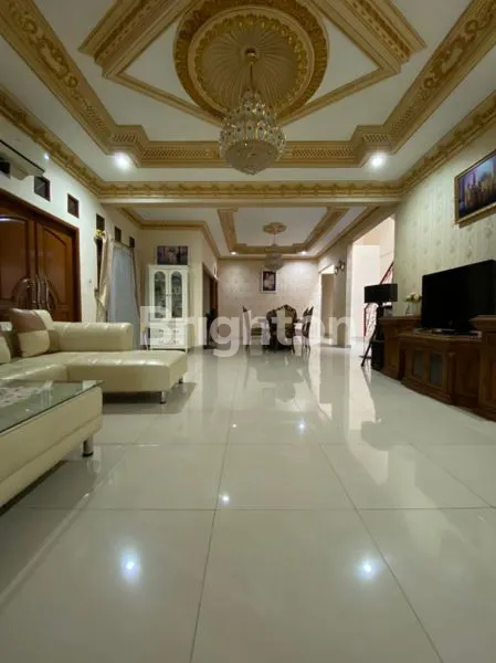 image RUMAH BESAR STRATEGIS PINGGIR JALAN RAYA TENGAH GEDONG – PASAR REBO, JAKARTA TIMUR (4)