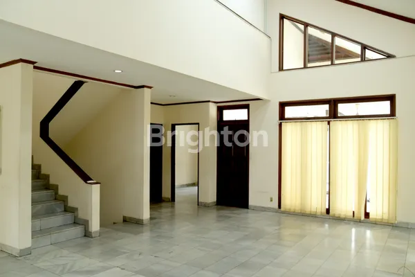image RUMAH MEWAH LUAS NUANSA RESORT DI LINGKUNGAN PREMIUM & BERKELAS DI ANTASARI JAKARTA SELATAN (2)
