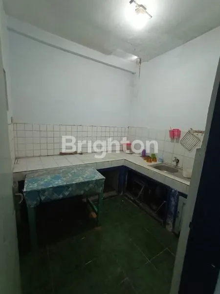 image DIJUAL RUMAH 2 LANTAI SIAP HUNI AREA JALAN DANAU DANAU SAWOJAJAR SELANGKAH KE TOL SAWOJAJAR (2)