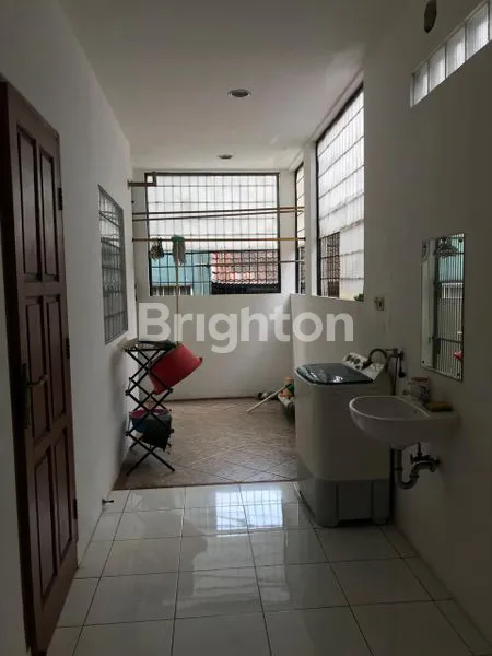 image RUMAH HOOK 2 ½ LANTAI TANJUNG DUREN (7)