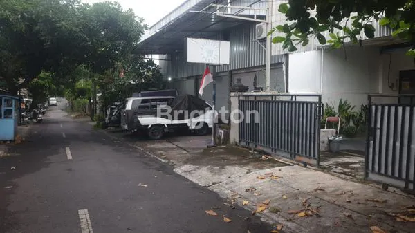 image DISEWAKAN EX KANTOR / RUMAH TINGGAL BERLOKASI STRATEGIS DI GATOT SUBROTO (3)