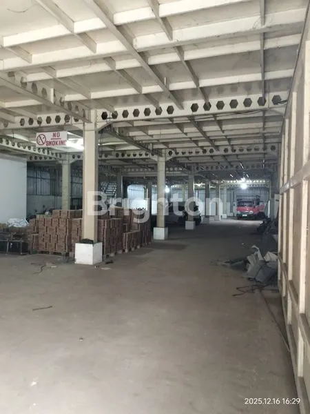 image DISEWAKAN GUDANG DUA TINGKAT DIAREA KM 8 (7)