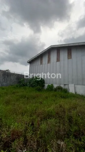 image DISEWAKAN GUDANG DUA TINGKAT DIAREA KM 8 (6)