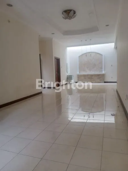 image RUMAH SEMIFURNISH DEKAT FAJAR INDAH, 100 METER DARI JALAN ADI SUCIPTO (3)