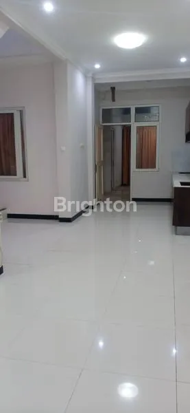 image RUMAH 2 LANTAI SIAP HUNI GRAND CIBUBUR COUNTRY (4)