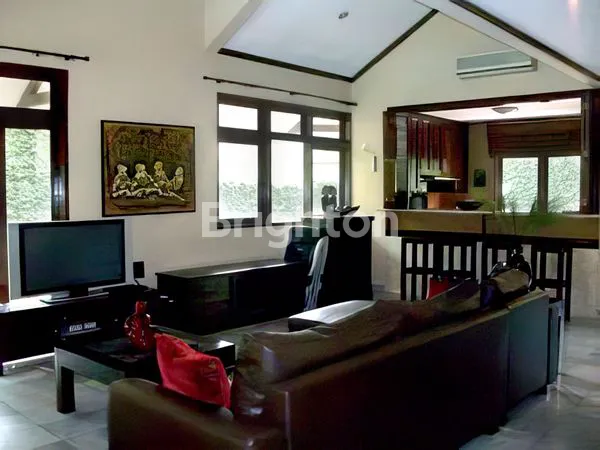 image RUMAH MEWAH LUAS NUANSA RESORT DI LINGKUNGAN PREMIUM & BERKELAS DI ANTASARI JAKARTA SELATAN (7)