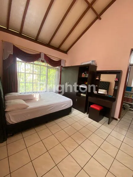 image RUMAH 2 LT+SEMI FURNISHED DIATAS TANAH YANG LUAS DI LINGKUNGAN SEJUK DI KATUMIRI CIHANJUANG BANDUNG BARAT  (6)