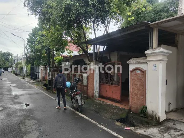 image RUMAH BESAR DI PUSAT KOTA MAKASSAR (2)