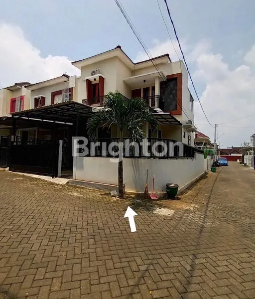 image RUMAH DUA LANTAI DEKAT KAMPUS BINUS MALANG DAN DEKAT ARAYA DI TIRTOMOYO MALANG (1)