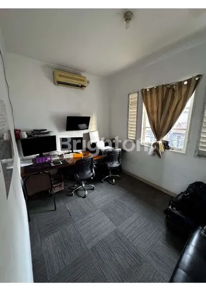 image RUMAH TAMAN PURI INDAH BINTARO TANGERANG SELATAN 180/120 , 3+1 KT/ 2+1 KM  ,HGB  3M (4)