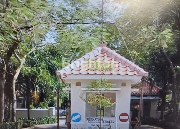 image RUMAH TAMAN PURI INDAH BINTARO TANGERANG SELATAN 180/120 , 3+1 KT/ 2+1 KM  ,HGB  3M (5)