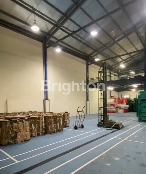 image GUDANG SIAP OPERASIONAL DI JAKTIM, LT 850M² SHM (4)
