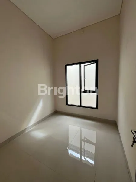 image RUMAH BARU GRESS CANTIK LOKASI STRATEGIS SIAP HUNI (4)