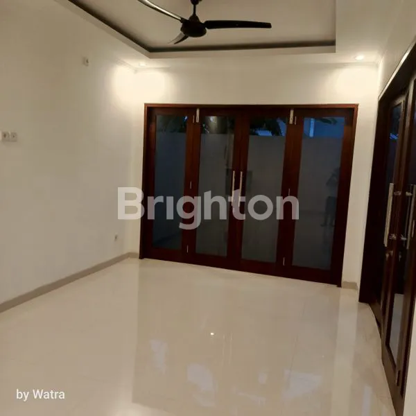 image HUNIAN STRATEGIS DEKAT RSUD BALI MANDARA, 2 LANTAI (7)