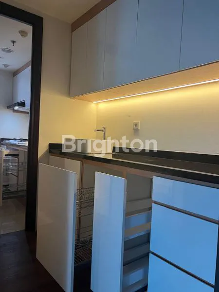 image APARTEMEN THE KENSINGTON ROYAL SUITE KELAPA GADING FULL FURNISHED (3)