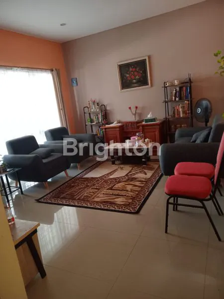 image JUAL CEPAT RUMAH 1,5 LANTAI SIAP HUNI DI MUSTIKASARI BEKASI (2)