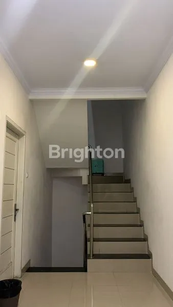 image RUMAH PADEMANGAN 5X15 3.5LT 5KT 3KM ROW 1.5 MOBIL SHM JAKARTA UTARA (4)