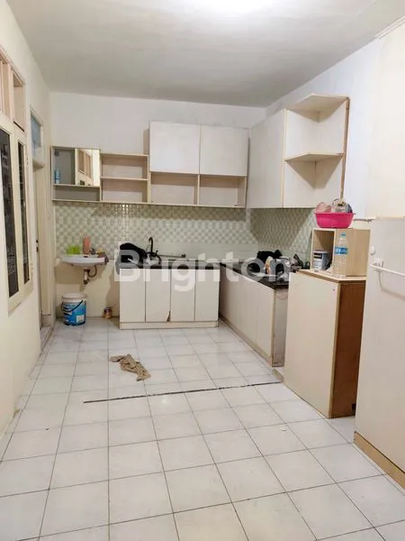 image RUMAH SIAP HUNI 4KT 90M² BISA CARPORT 1 MOBIL DI SUNTER AGUNG JAKARTA UTARA (8)
