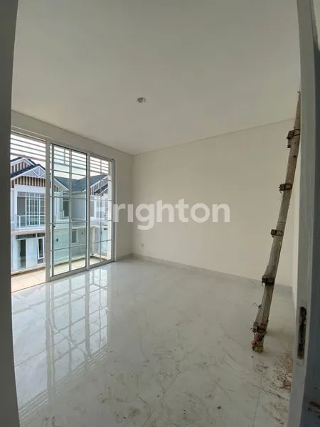 image RUMAH PREMIUM 2 LANTAI DI LAVON SWAN CITY (7)