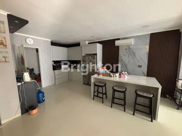 image RUMAH 3 LANTAI SIAP HUNI WALIKOTA KELAPA GADING LAMA (4)