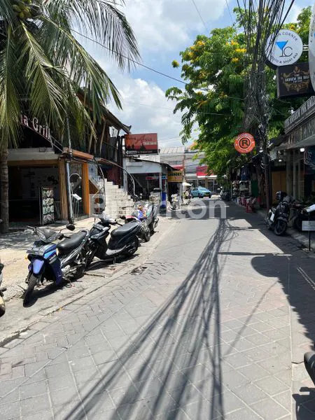 image DISEWAKAN EX RESTO DI JALAN WERKUDARA LEGIAN (3)