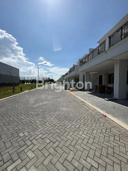 image RUMAH BARU 2 LANTAI DI DALAM CLUSTER BUKIT NIRMALA PIK 2 (2)