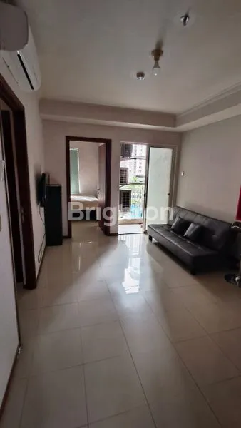 image APARTEMEN ROYAL MEDITERANIA CENTRAL PARK LANTAI RENDAH VIEW KOLAM RENANG (6)