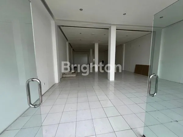 image RUKO BESAR STRATEGIS DI JALAN RAYA MERTANADI KEROBOKAN KUTA UTARA DENPASAR BALI (2)