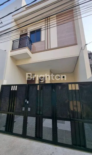 image RUMAH BARU 3 LANTAI DI KEPA DURI, DEKAT PUSAT KOTA (1)