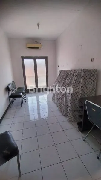 image RUMAH DARMO PERMAI SELATAN BUTUH RENOV TOTAL (3)