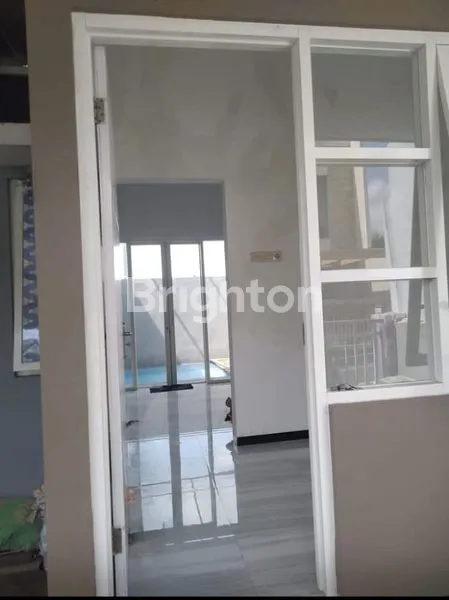 image DIJUAL MURAH, RUMAH MODERN 2 LANTAI PLUS KOLAM RENANG, LINGKUNGAN PERUMAHAN ONE GATE SYSTEM (2)