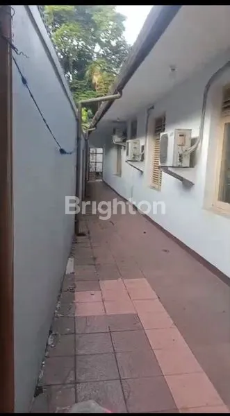 image DISEWAKAN 2 RUMAH  MAINROAD SUPADIO (8)