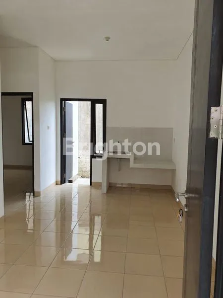 image PERUMAHAN 2 UNIT LANGSUNG PEMANDANGAN GOLF (3)