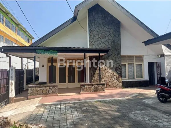 image DISEWAKAN 2 RUMAH  MAINROAD SUPADIO (1)