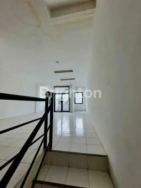image RUKO 3 LANTAI LOKASI STRATEGIS , POSISI DI JALAN RAYA BOULEVARD, COCOK UTK RESTO/KANTOR DAERAH SUNTER AGUNG, SUNTER-JAKARTA UTARA (3)