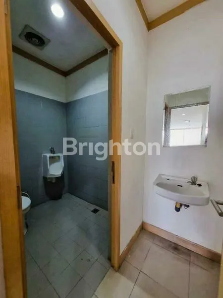 image RUKO 3 LANTAI LOKASI STRATEGIS , POSISI DI JALAN RAYA BOULEVARD, COCOK UTK RESTO/KANTOR DAERAH SUNTER AGUNG, SUNTER-JAKARTA UTARA (5)